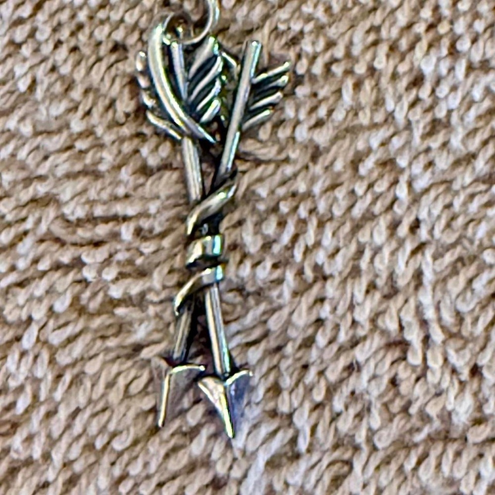 Retired James Avery Crossed Paths pendant